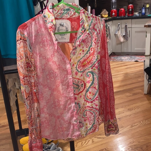 ✨🍭BNWOT🍭✨NEVER WORN✨🍭BEAUTIFUL COLORFUL BUTTON DOWN BLOUSE🍭✨SMALL✨🍭 - Picture 2 of 9